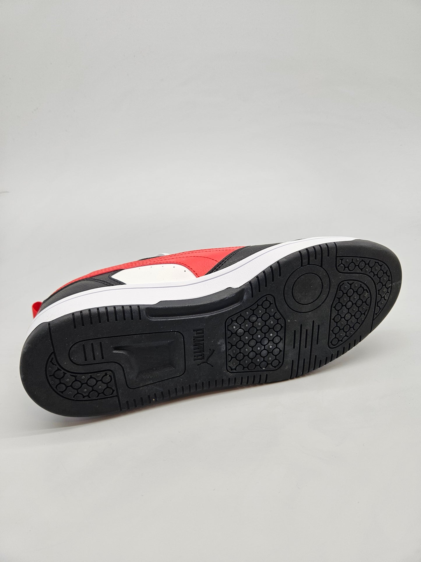 PUMA NOVI ORIGINAL PATIKI BR 44