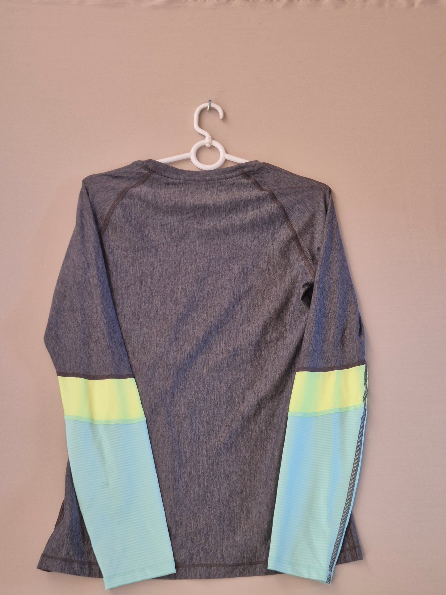 UNDER ARMOUR ZENSKA BLUZA GOLEMINA XS