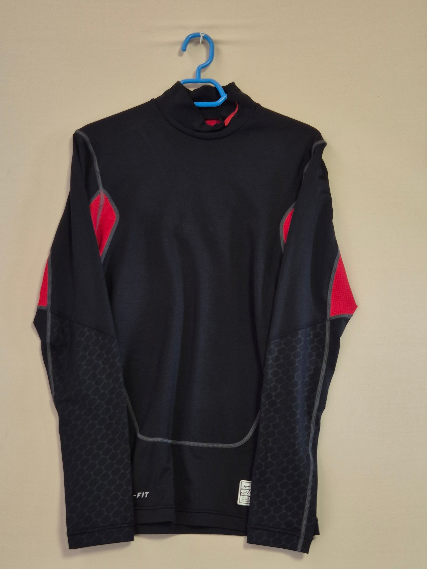 NIKE MASKA SLIM FIT BLUZA GOLEMINA S