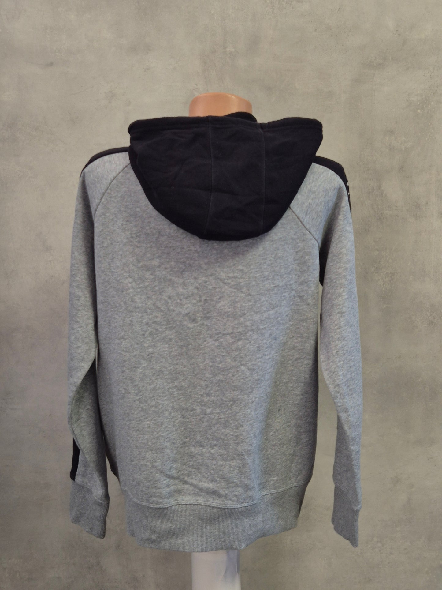 UNDER ARMOUR ZENSKA DUKSERKA GOLEMINA S