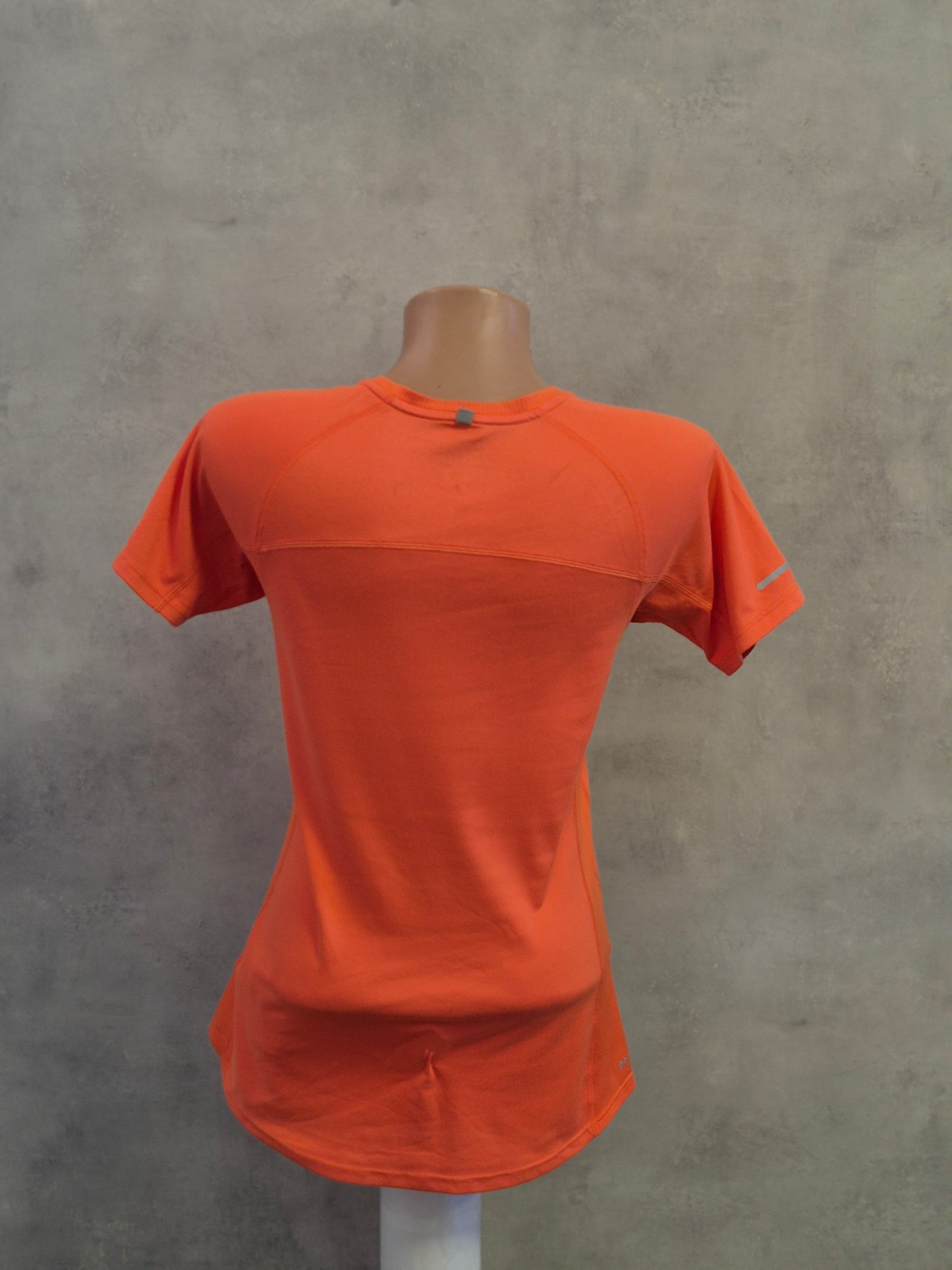 NIKE ZENSKA MAICA GOLEMINA S