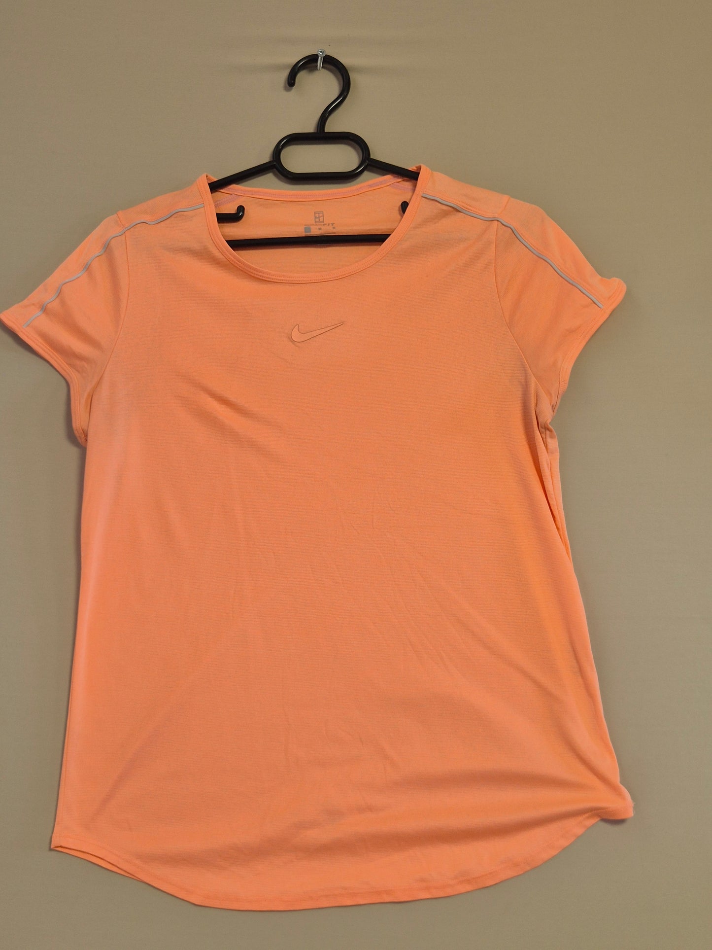 NIKE ZENSKA MAICA GOLEMINA M