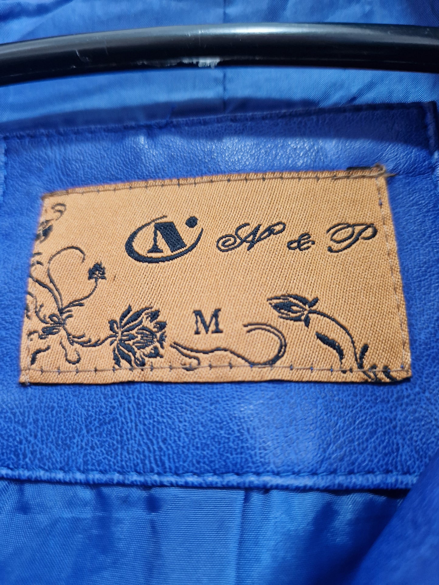 ZENSKA JAKNA GOLEMINA M