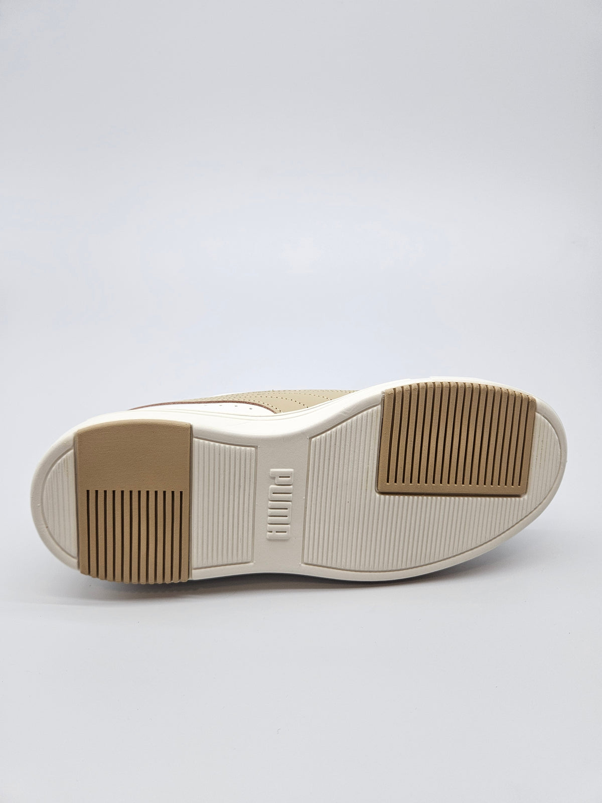 PUMA NOVI ORIGINAL PATIKI BR 35.5