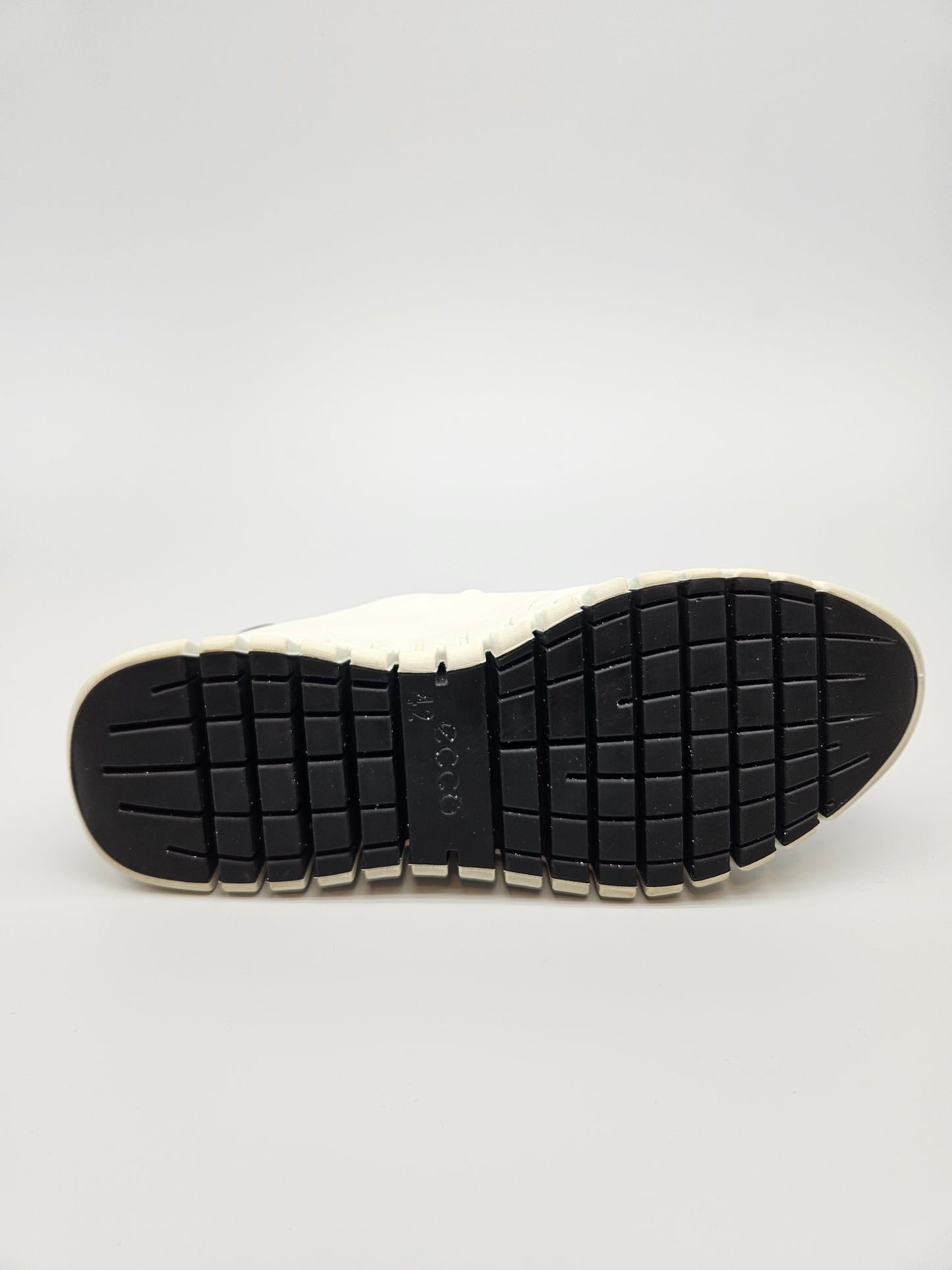 ECCO ORIGINAL KOZNI PATIKI BR 42