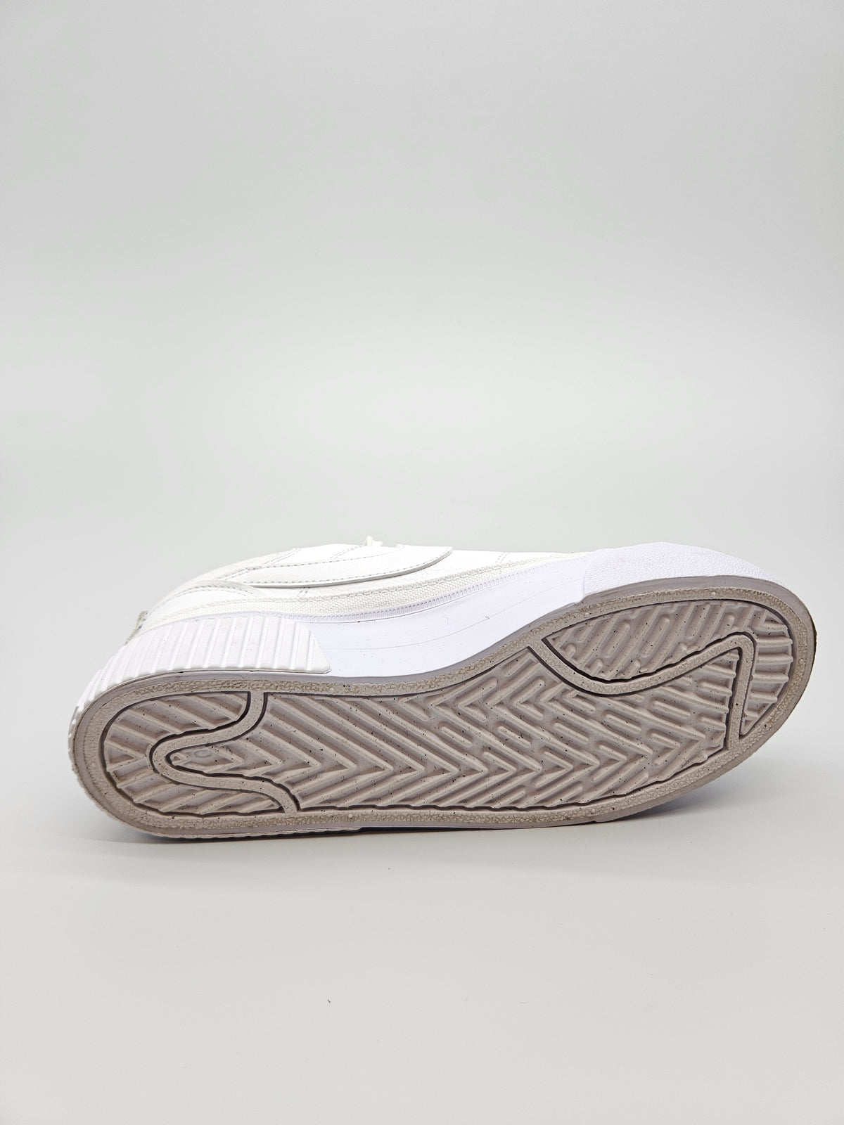 NIKE NOVI ORIGINAL PATIKI BR 37.5
