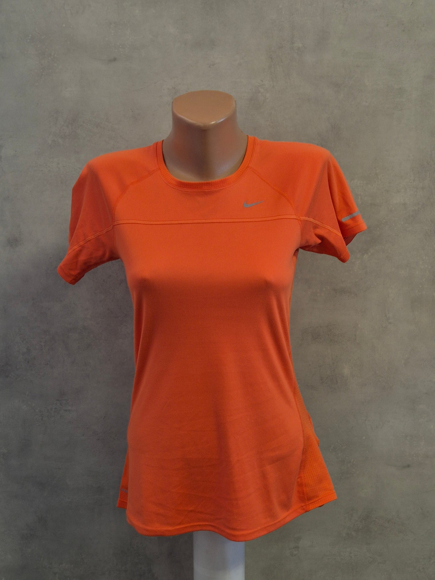 NIKE ZENSKA MAICA GOLEMINA S