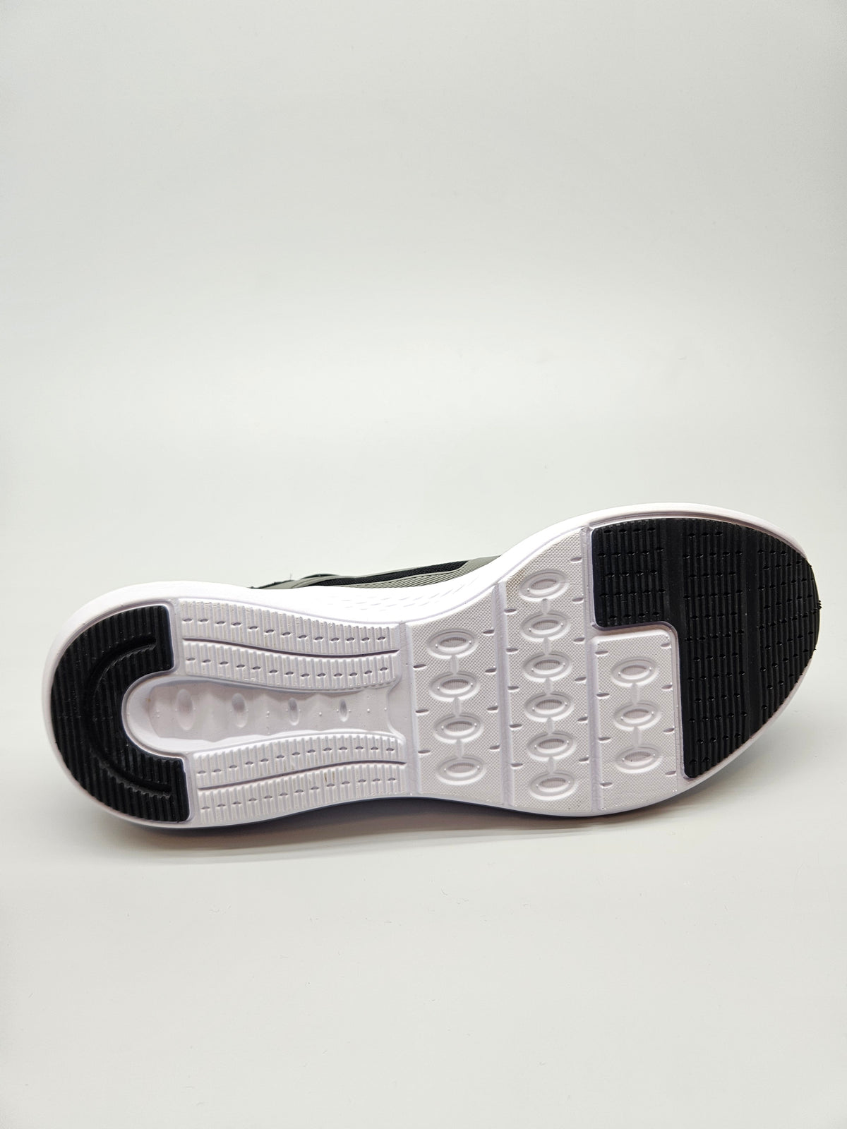 MCKENZIE NOVI ORIGINAL PATIKI BR 44.5