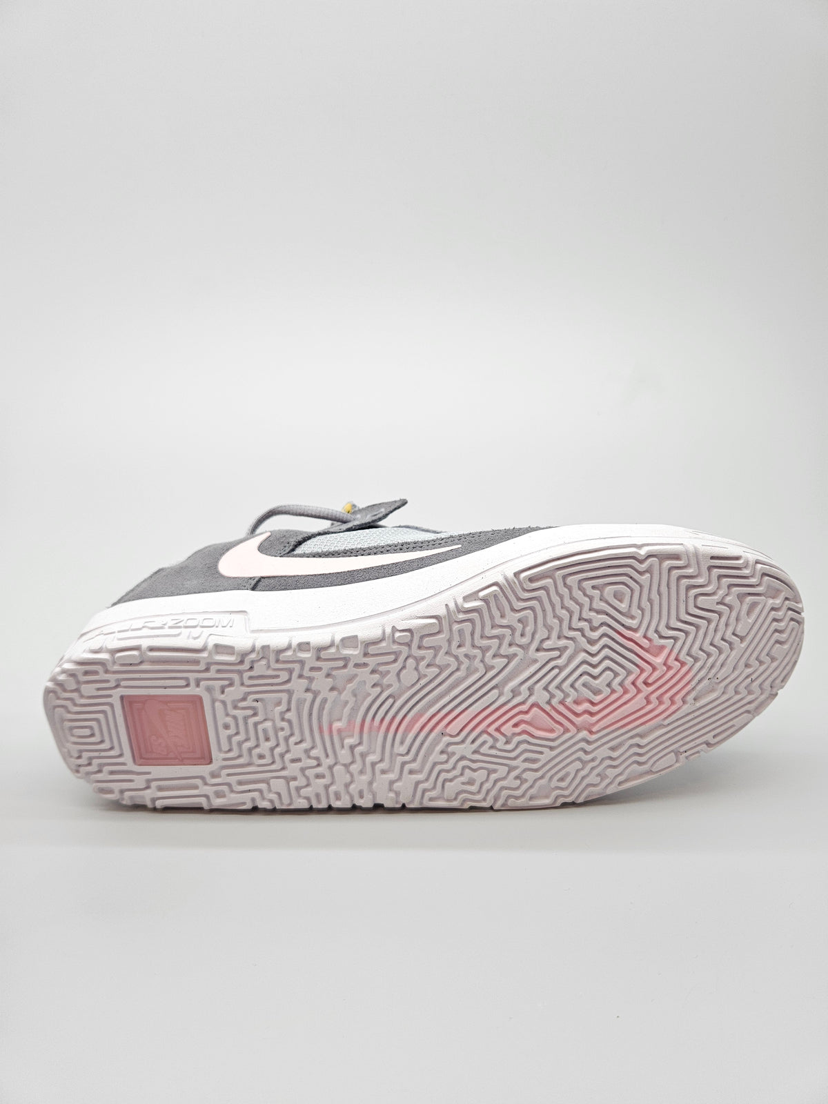 NIKE NOVI ORIGINAL PATIKI BR 40