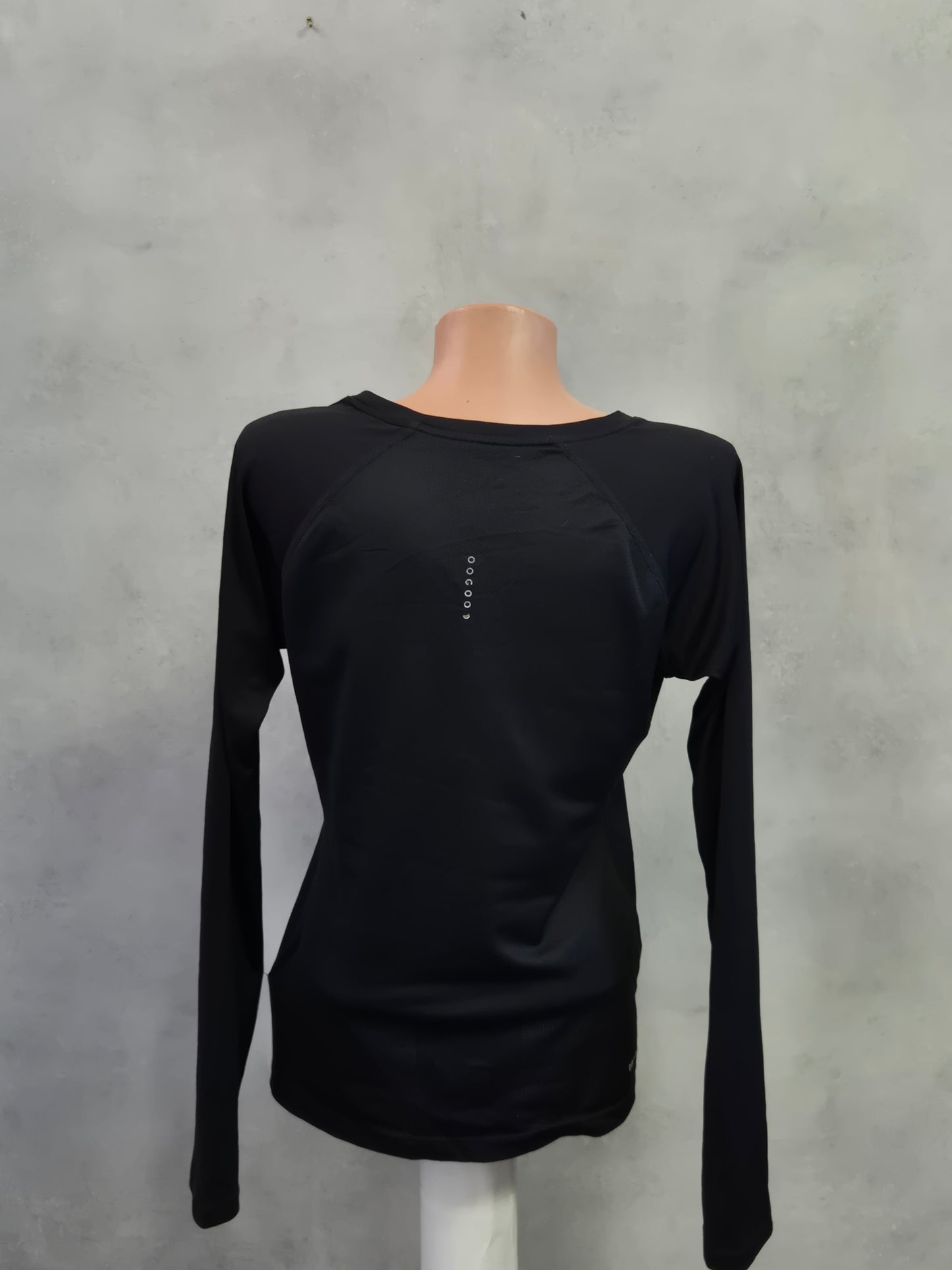 NIKE ZENSKA BLUZA GOLEMINA M