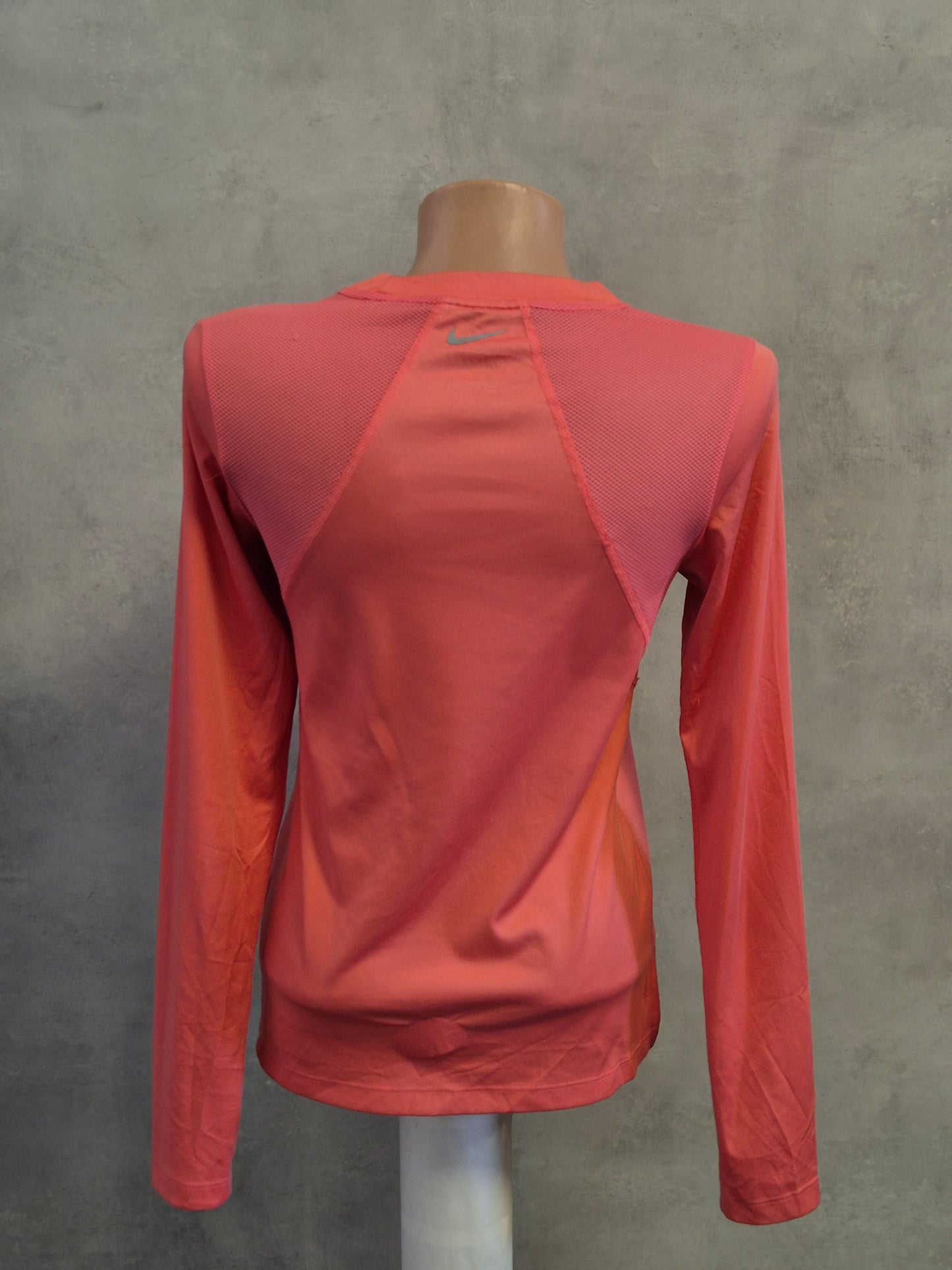 NIKE ZENSKA BLUZA GOLEMINA XS