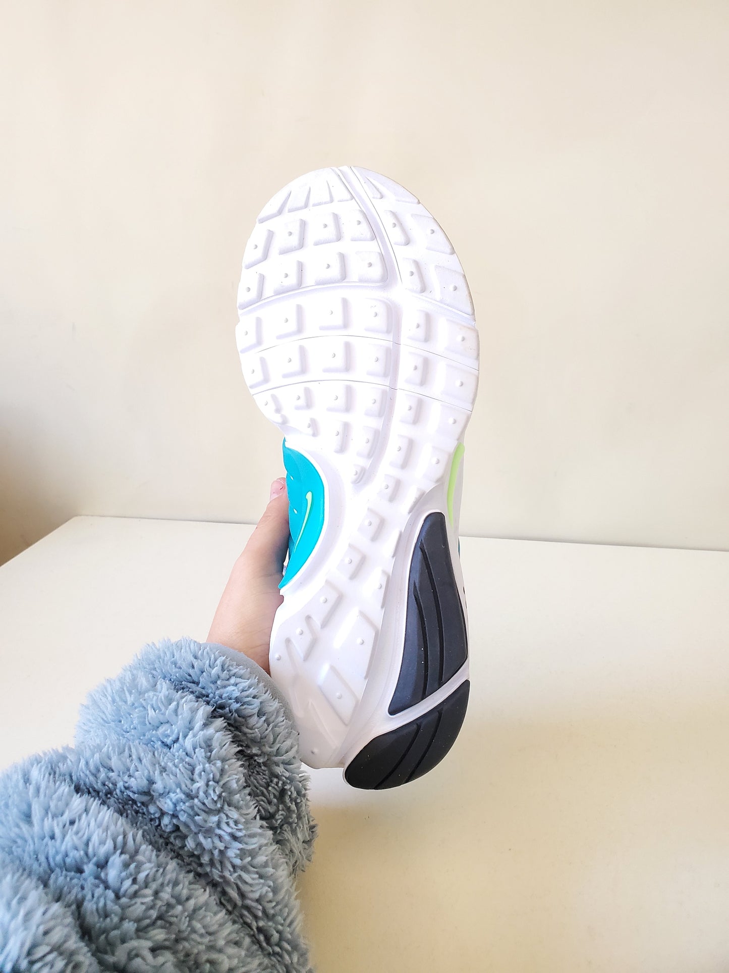 NIKE ORIGINAL KOZNI PATIKI BR 38 CM 24