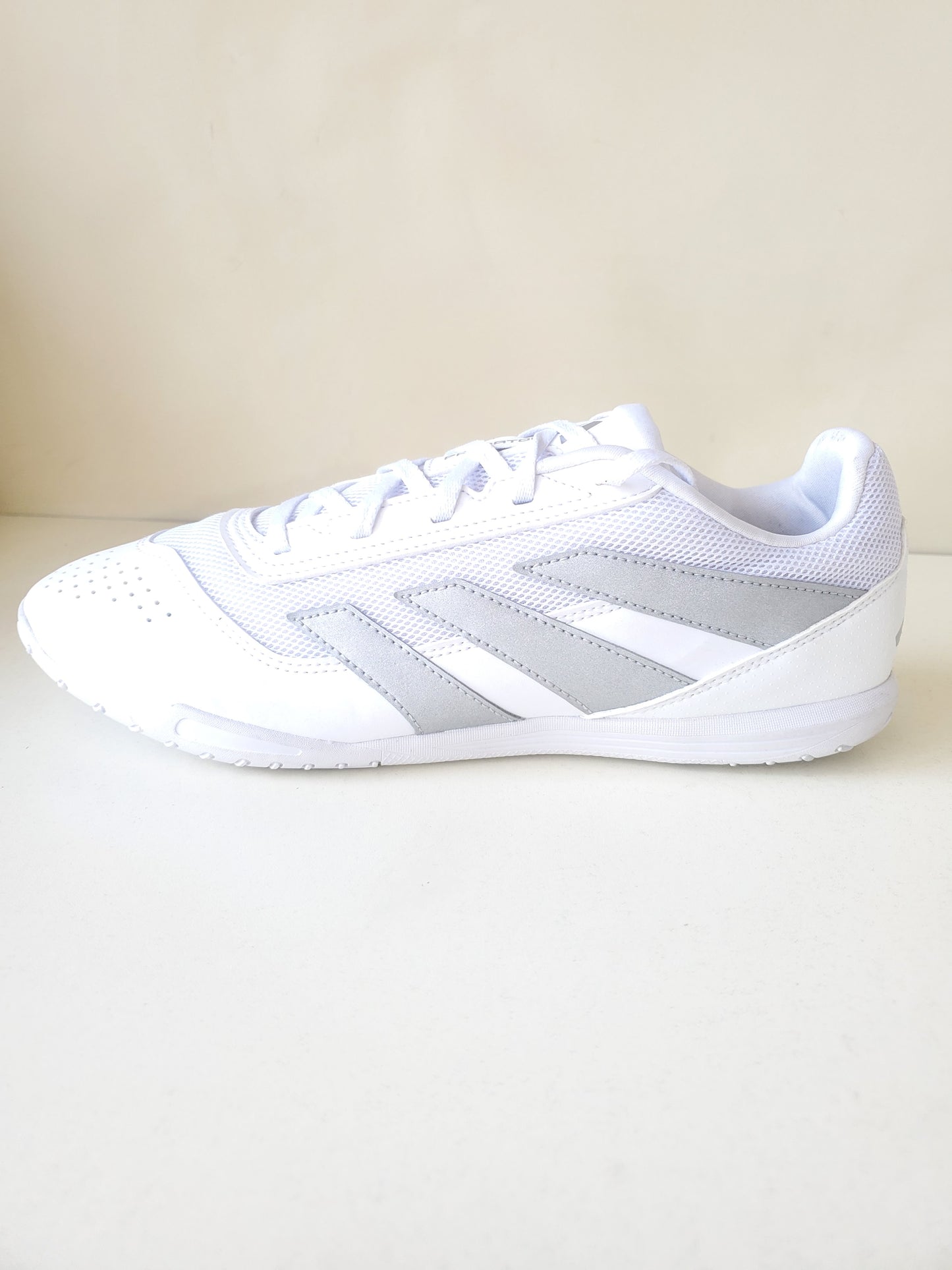 ADIDAS NOVI ORIGINAL PATIKI BR 43 CM 27.5