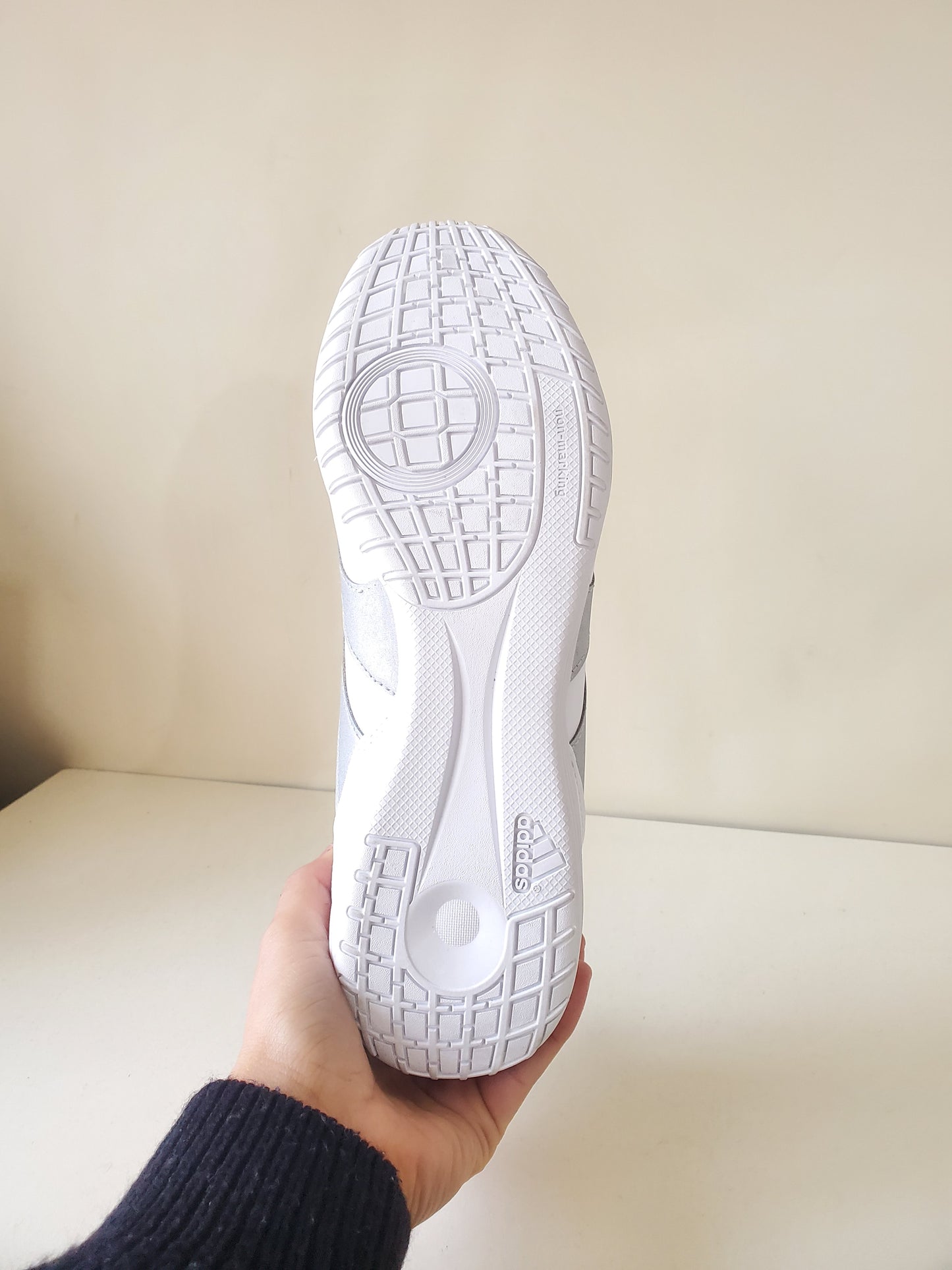 ADIDAS NOVI ORIGINAL PATIKI BR 43 CM 27.5