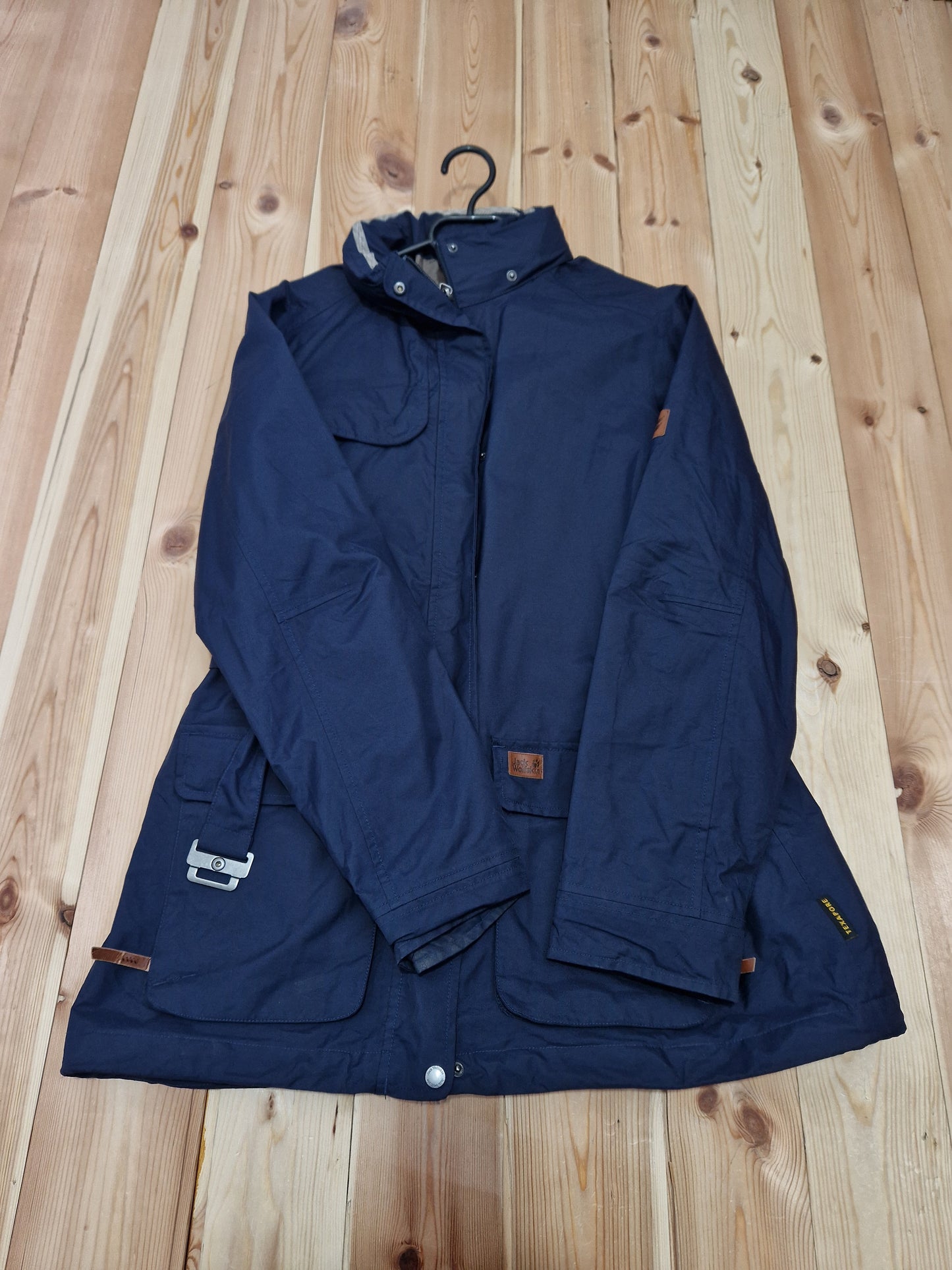 xhaketë JACK WOLFSKIN PËR FEMRA TË PARAQITUR NË MADHËSIA XL