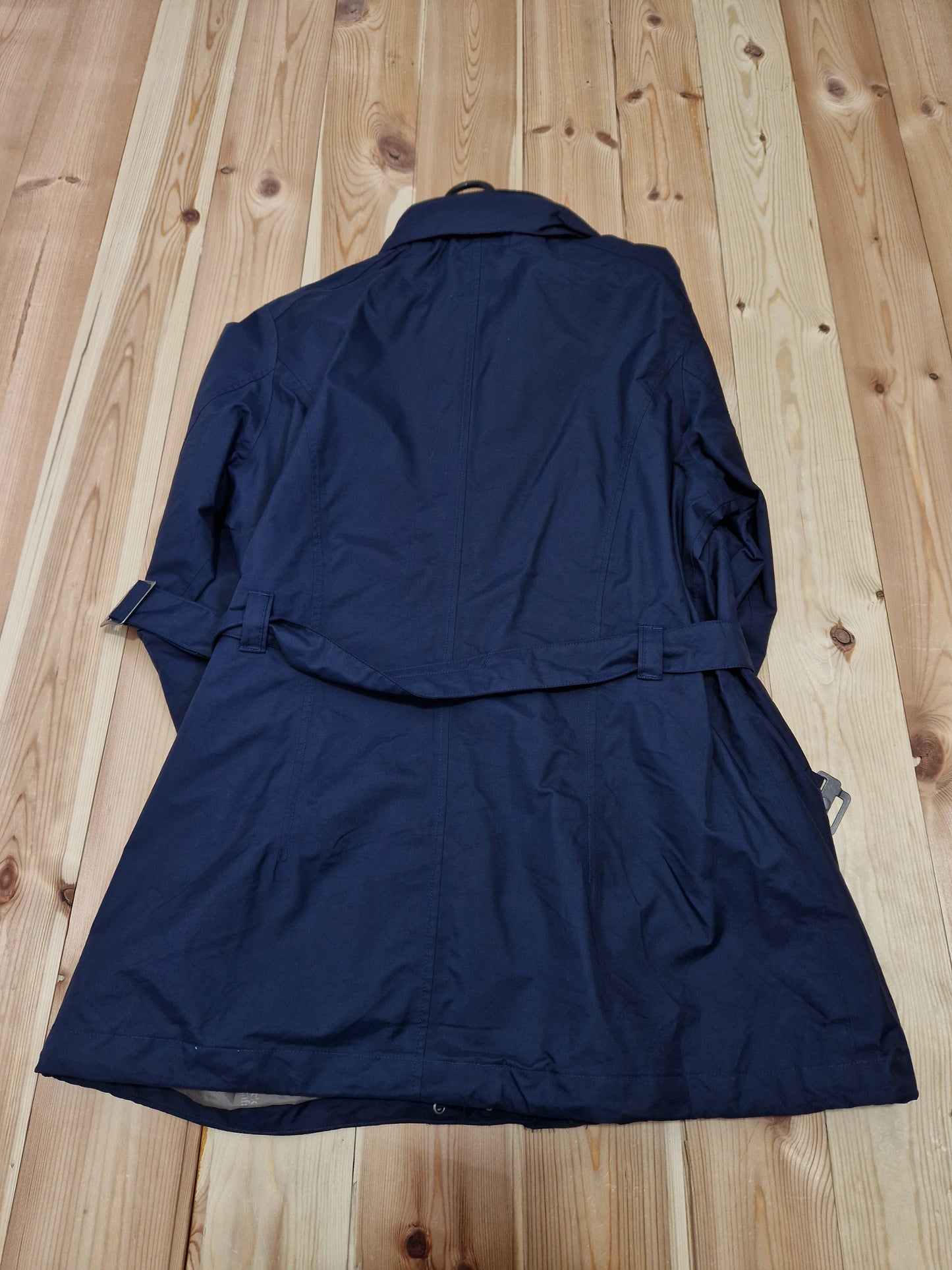 xhaketë JACK WOLFSKIN PËR FEMRA TË PARAQITUR NË MADHËSIA XL