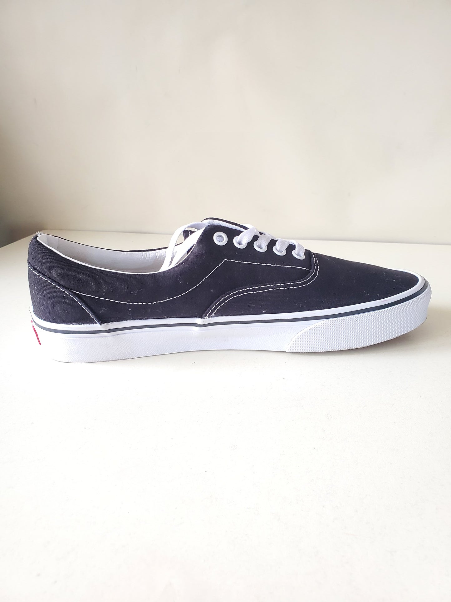 VANS NOVI ORIGINAL PATIKI BR 42.5 CM 27.5