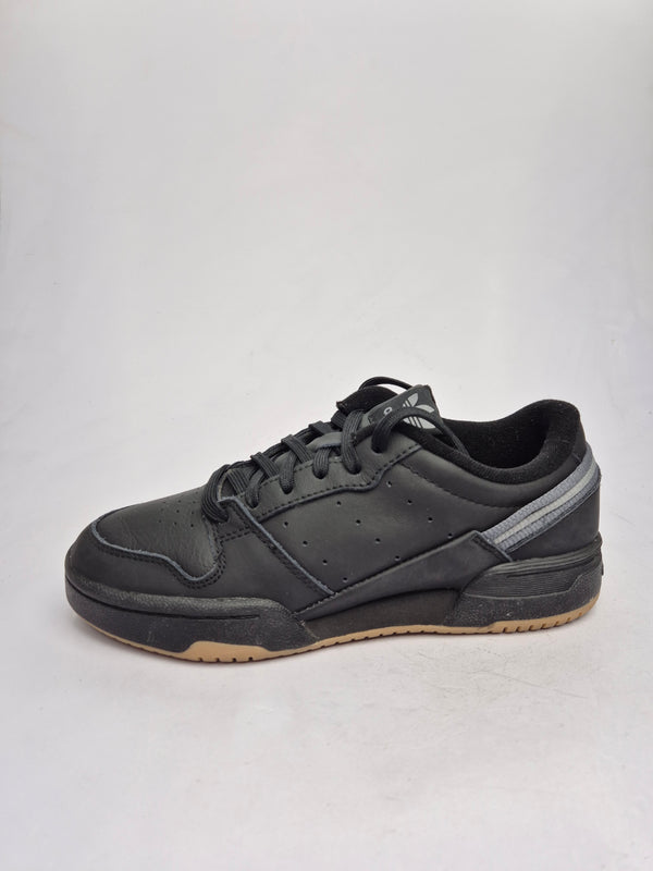 ADIDAS NOVI ORIGINAL PATIKI BR 38