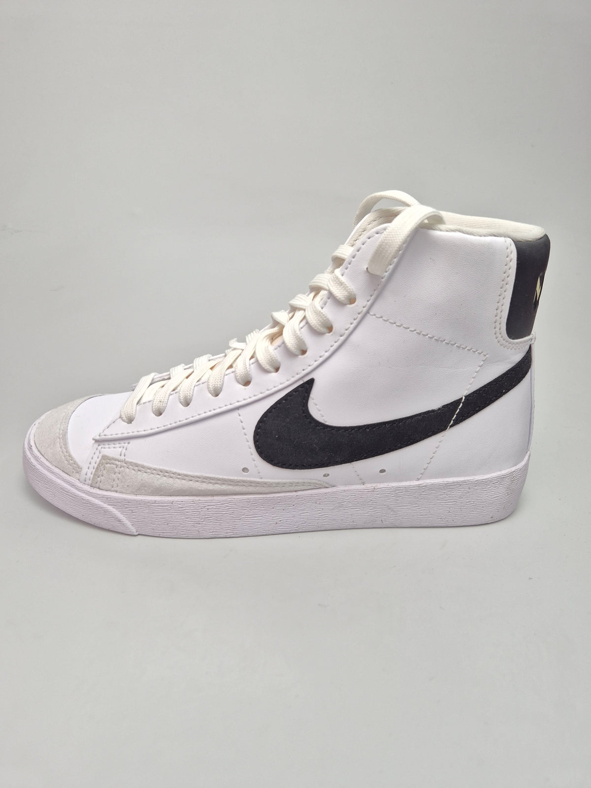 NIKE NOVI ORIGINAL PATIKI BR 37.5