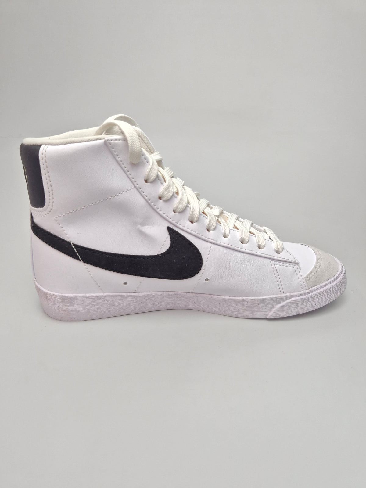 NIKE NOVI ORIGINAL PATIKI BR 37.5