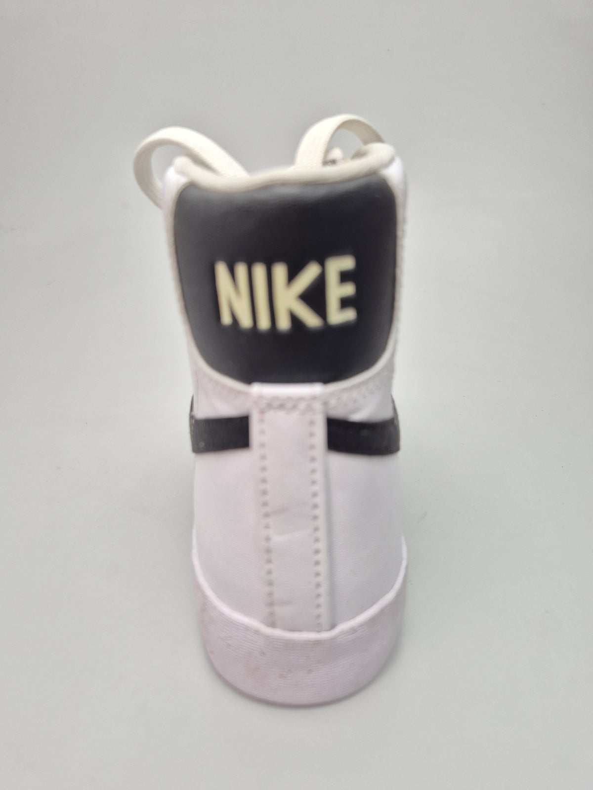 NIKE NOVI ORIGINAL PATIKI BR 37.5