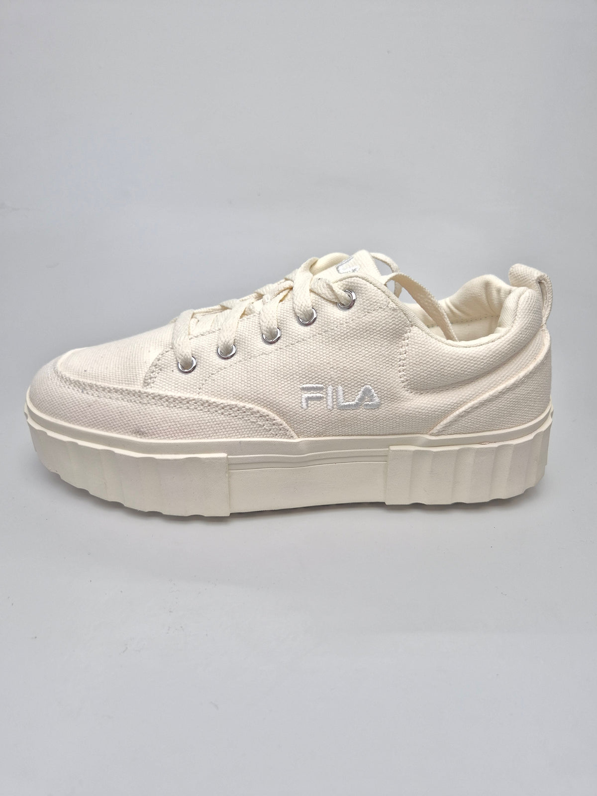 FILA NOVI ORIGINAL PATIKI BR 38
