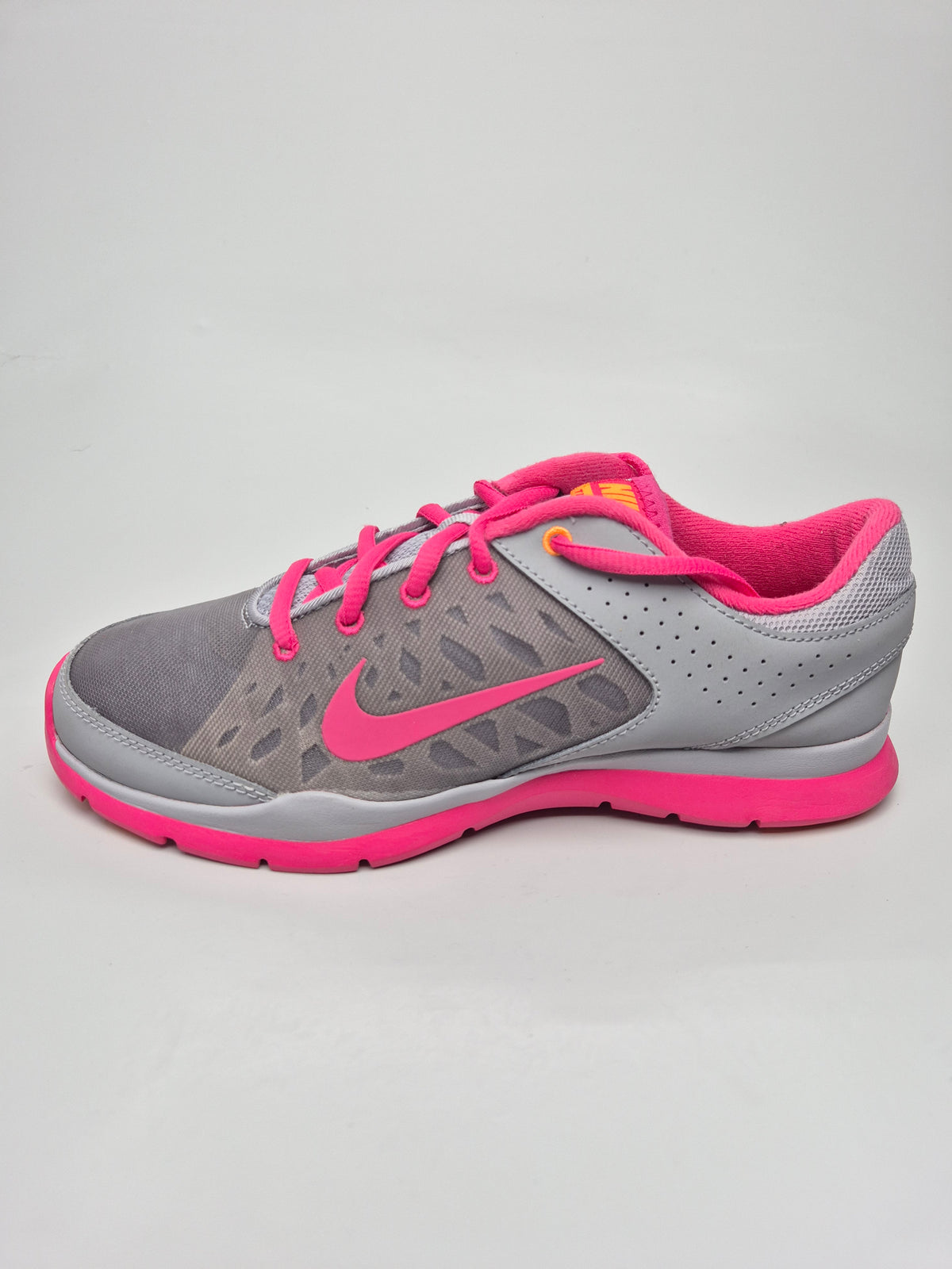 NIKE NOVI ORIGINAL PATIKI BR 40.5