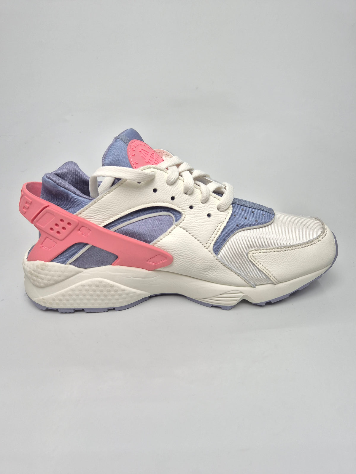 NIKE HUARACHE NOVI ORIGINAL PATIKI BR 40.5