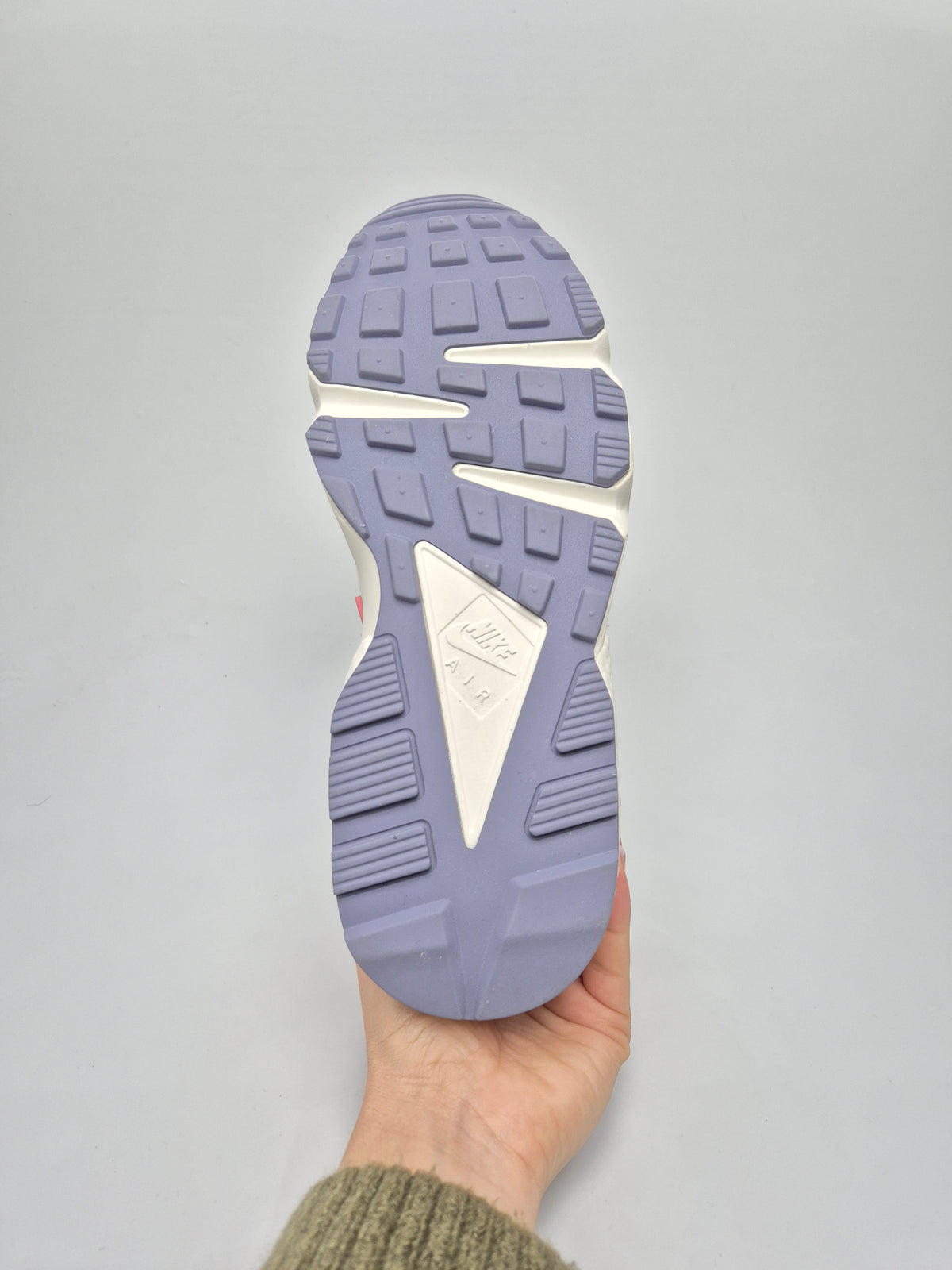 NIKE HUARACHE NOVI ORIGINAL PATIKI BR 40.5