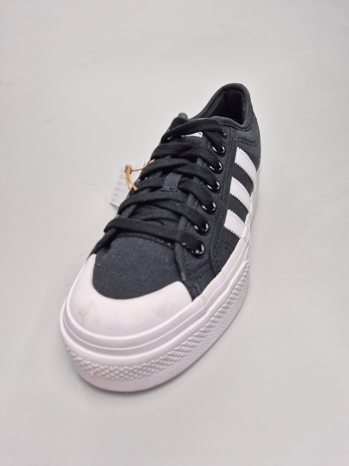 ADIDAS NOVI ORIGINAL PATIKI BR 40