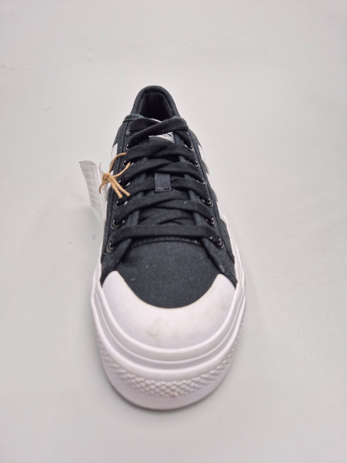 ADIDAS NOVI ORIGINAL PATIKI BR 40