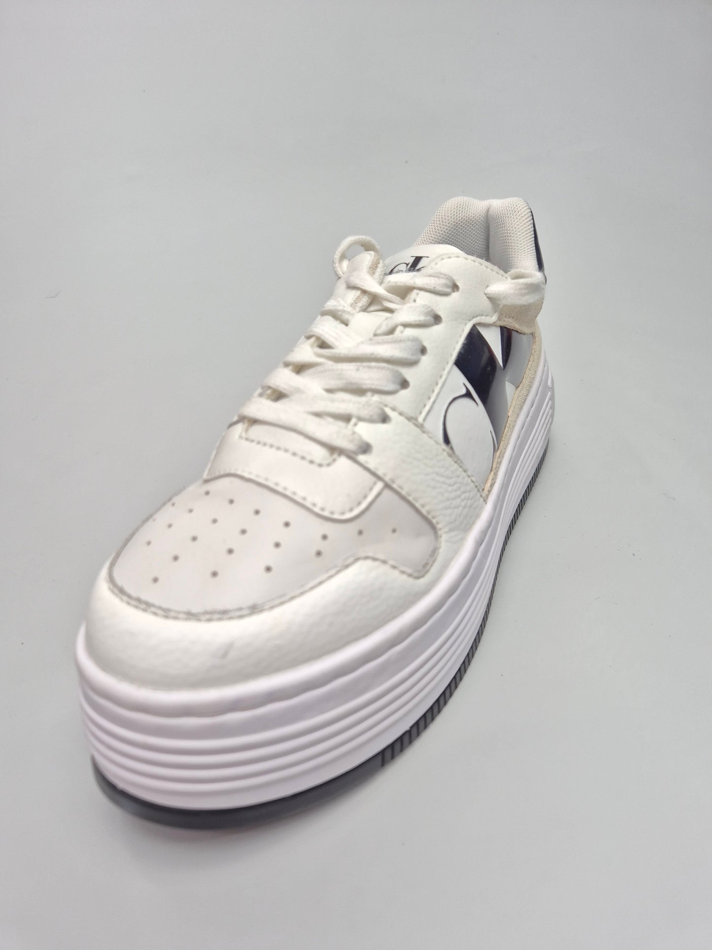 CALVIN KLEIN NOVI ORIGINAL ZENSKI PATIKI BR 37