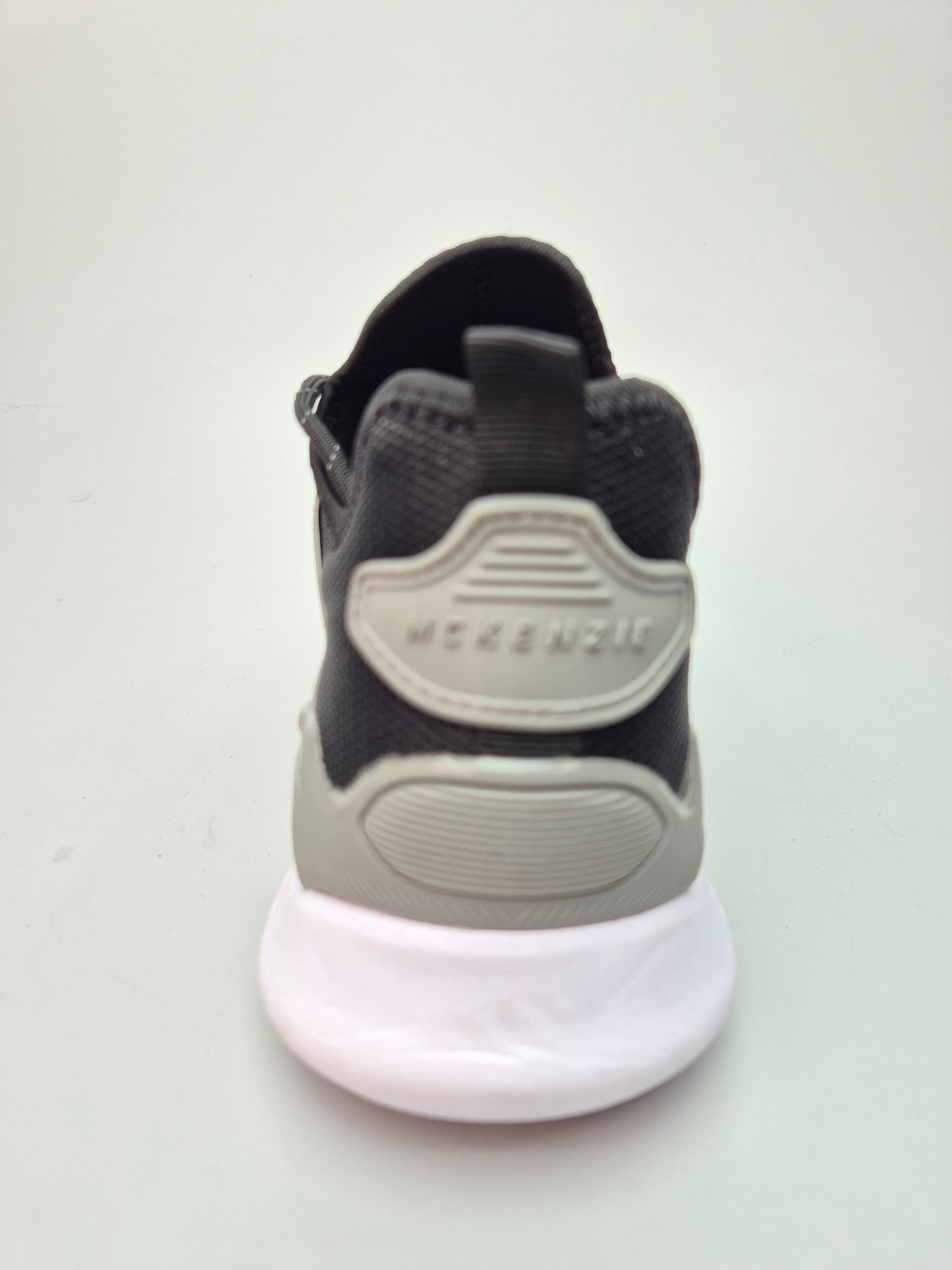 MC KENZIE NOVI ORIGINAL PATIKI BR 44.5