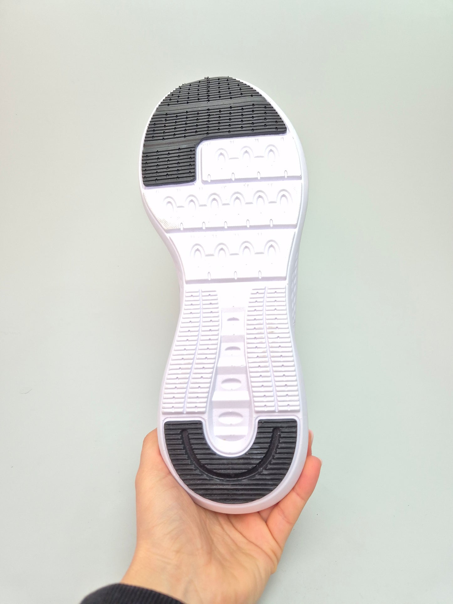 MC KENZIE NOVI ORIGINAL PATIKI BR 44.5