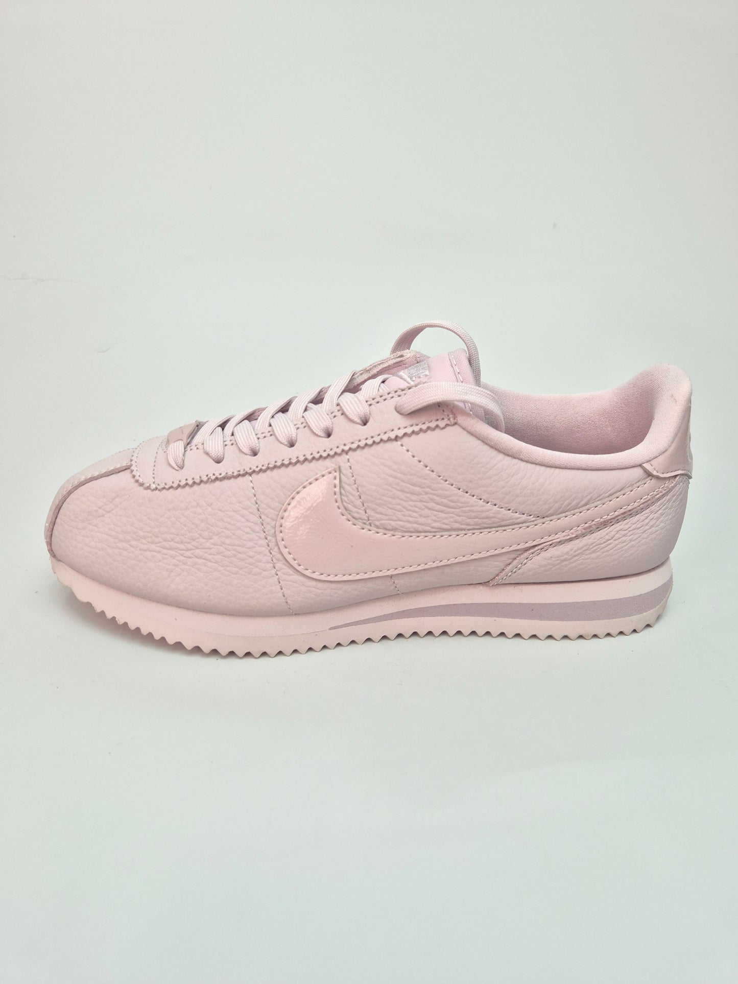 NIKE NOVI ZENSKI ORIGINAL PATIKI BR 38