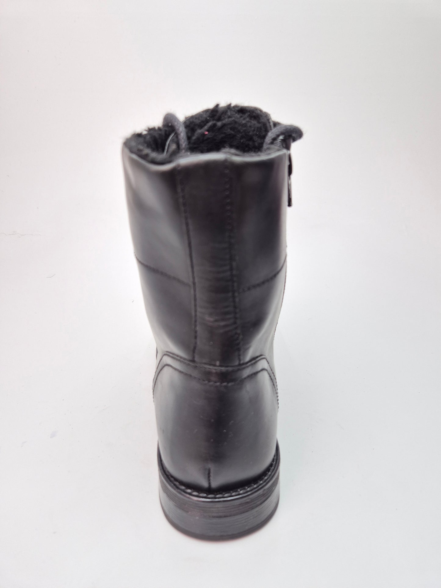 ZENSKI NOVI KOZNI CIZMI BR 42