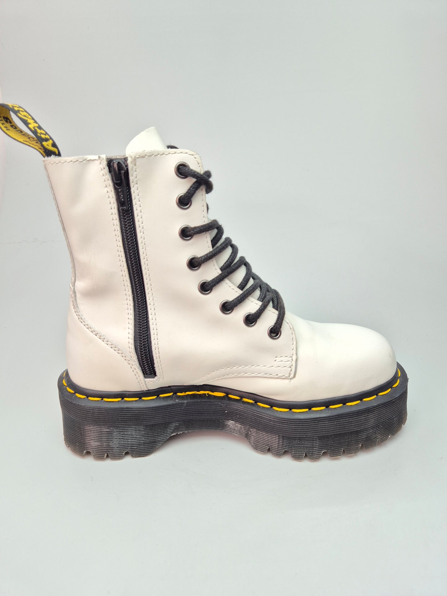DR MARTENS ORIGINAL  KOZNI ZENSKI CIZMI BR 37