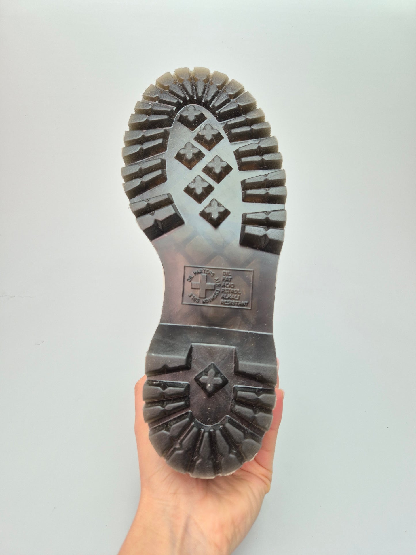 DR MARTENS ORIGINAL  KOZNI ZENSKI CIZMI BR 37