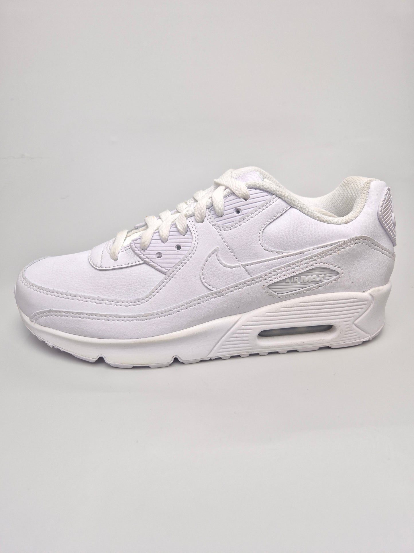 NIKE AIRMAX NOVI ORIGINAL PATIKI BR 39