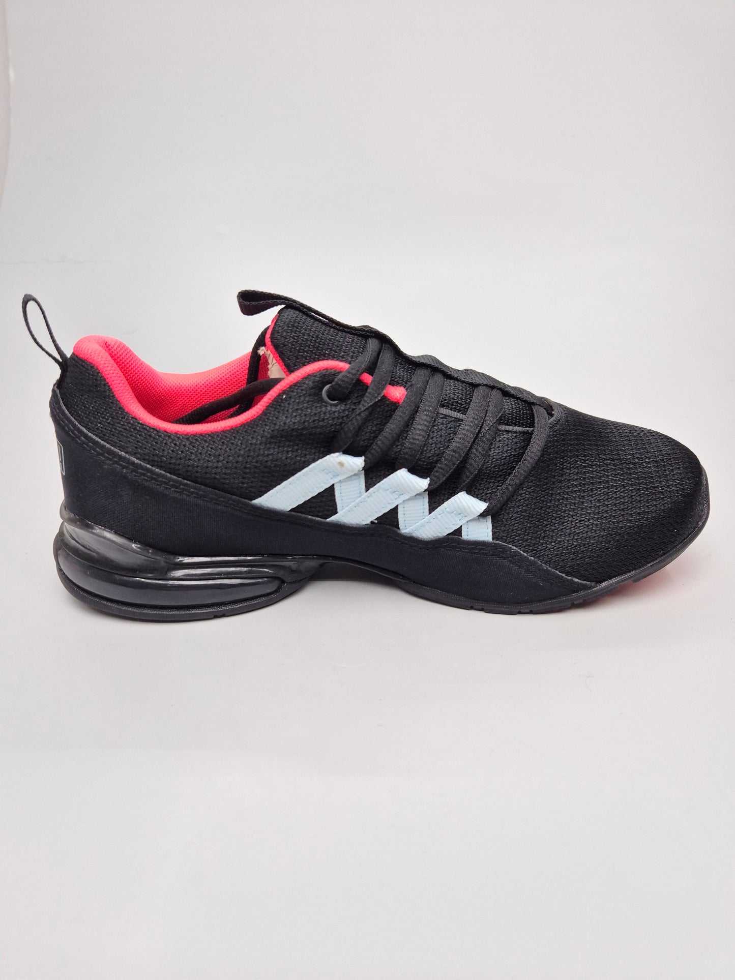 PUMA NOVI ORIGINAL PATIKI BR 37