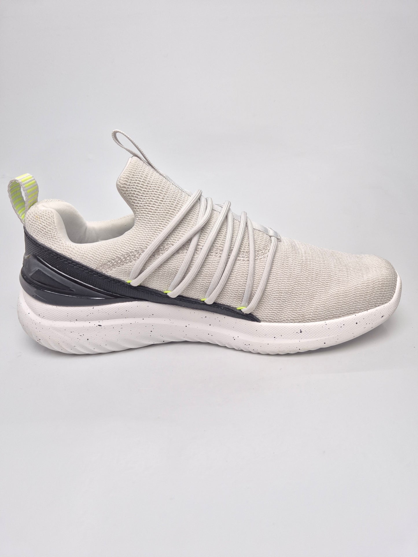 SKECHERS MEMORY ORIGINAL PATIKI BR 41.5