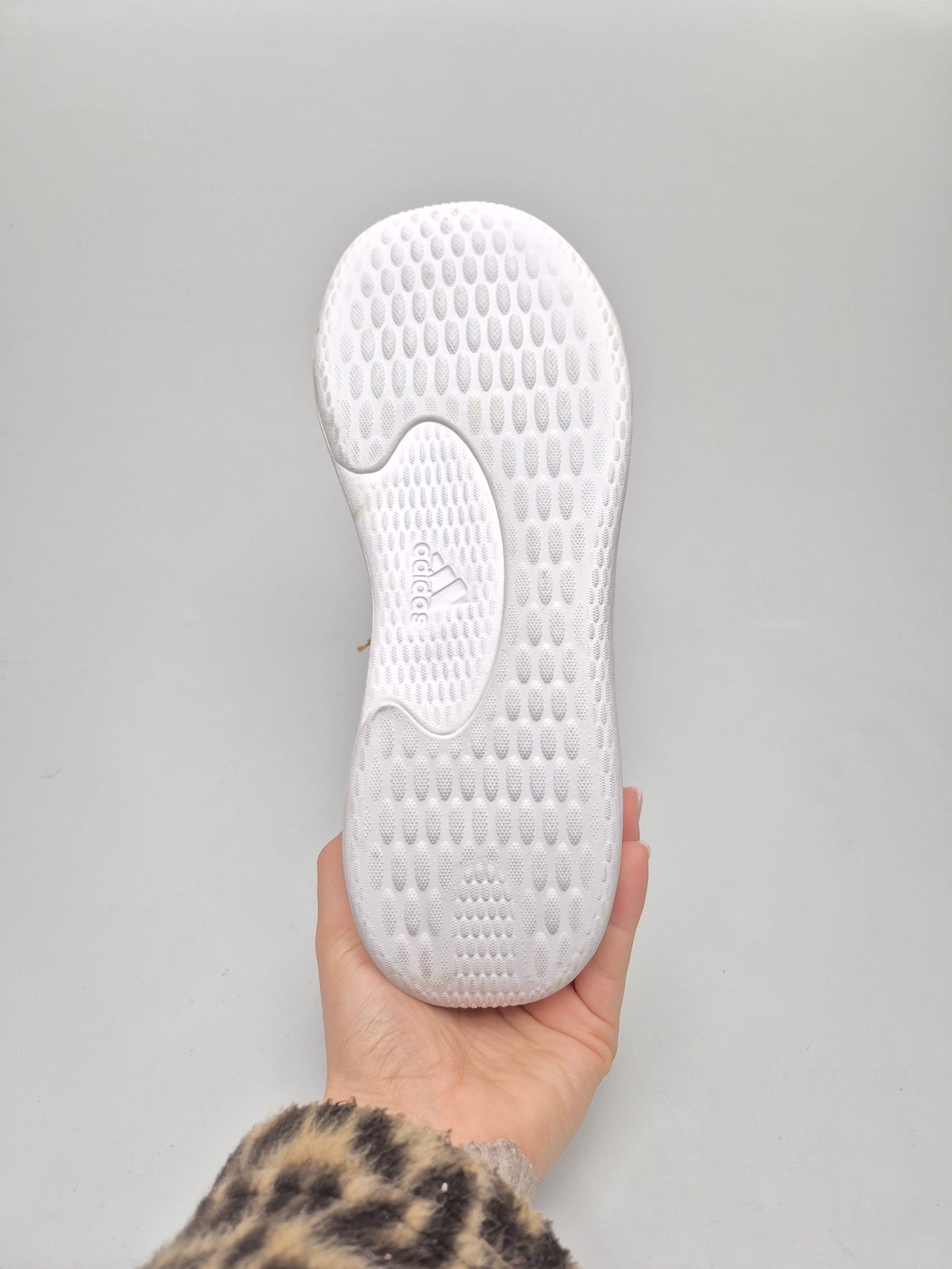 ADIDAS NOVI ORIGINAL PATIKI BR 40