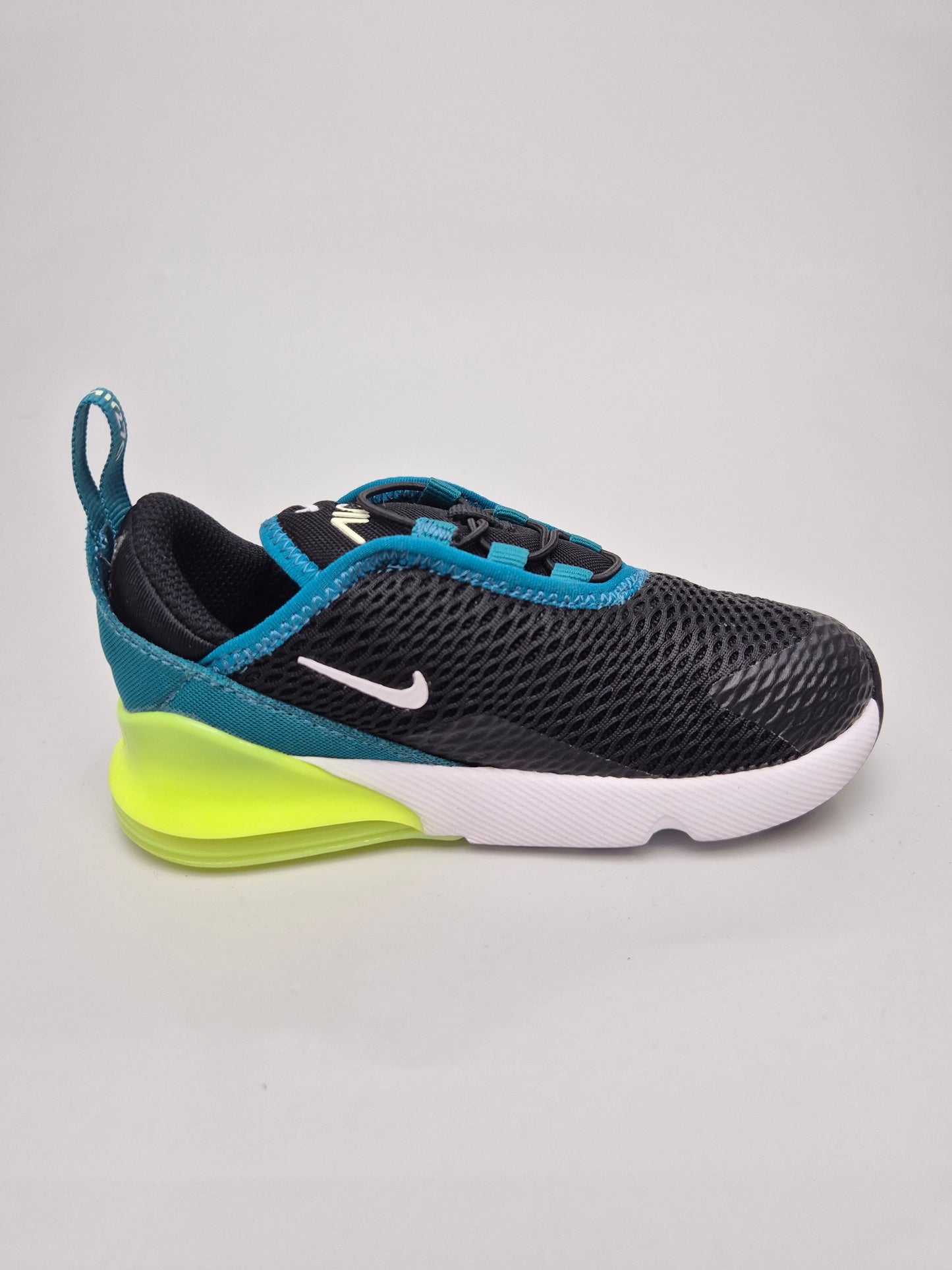 NIKE NOVI ORIGINAL PATIKI BR 27