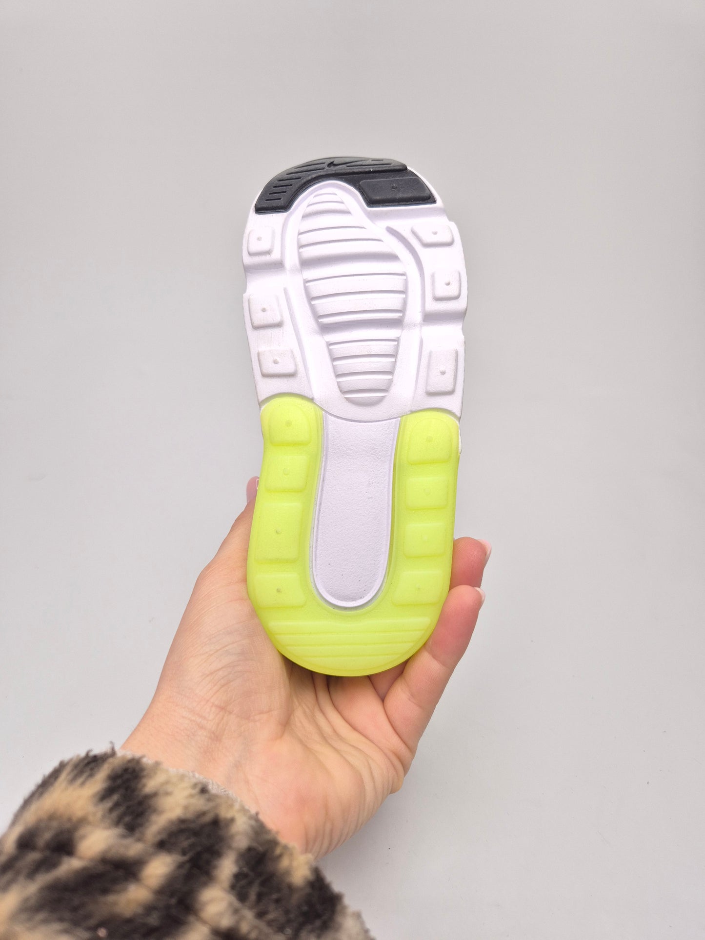 NIKE NOVI ORIGINAL PATIKI BR 27