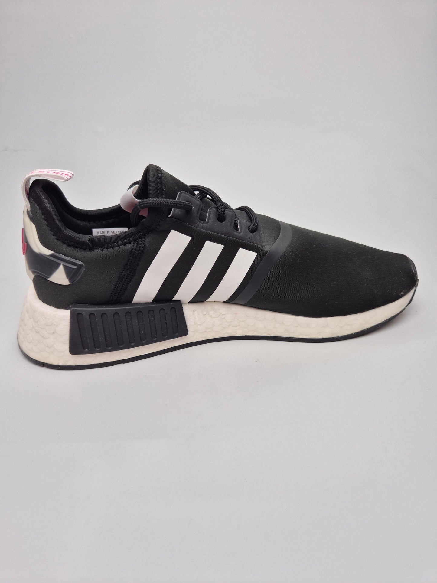 ADIDAS NOVI ORIGINAL PATIKI BR 40.5