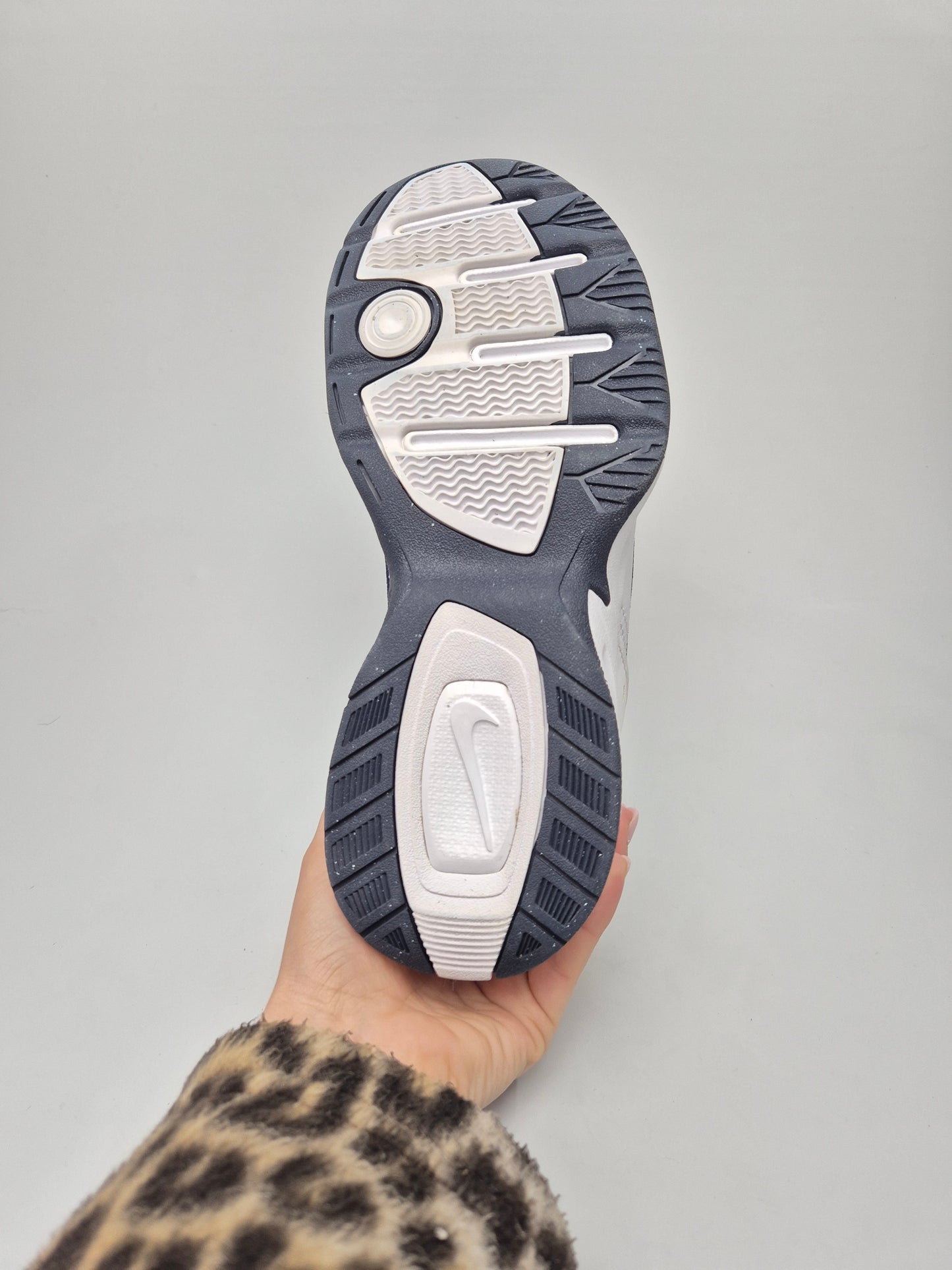 NIKE ORIGINAL KOZNI PATIKI BR 41