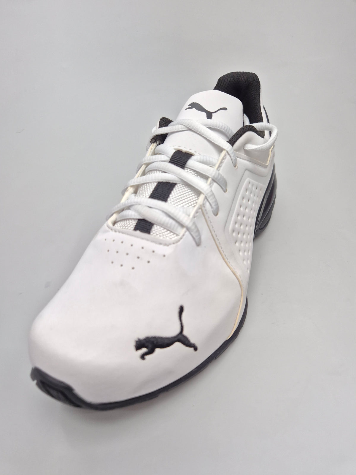 PUMA NOVI ORIGINAL KOZNI PATIKI BR 42
