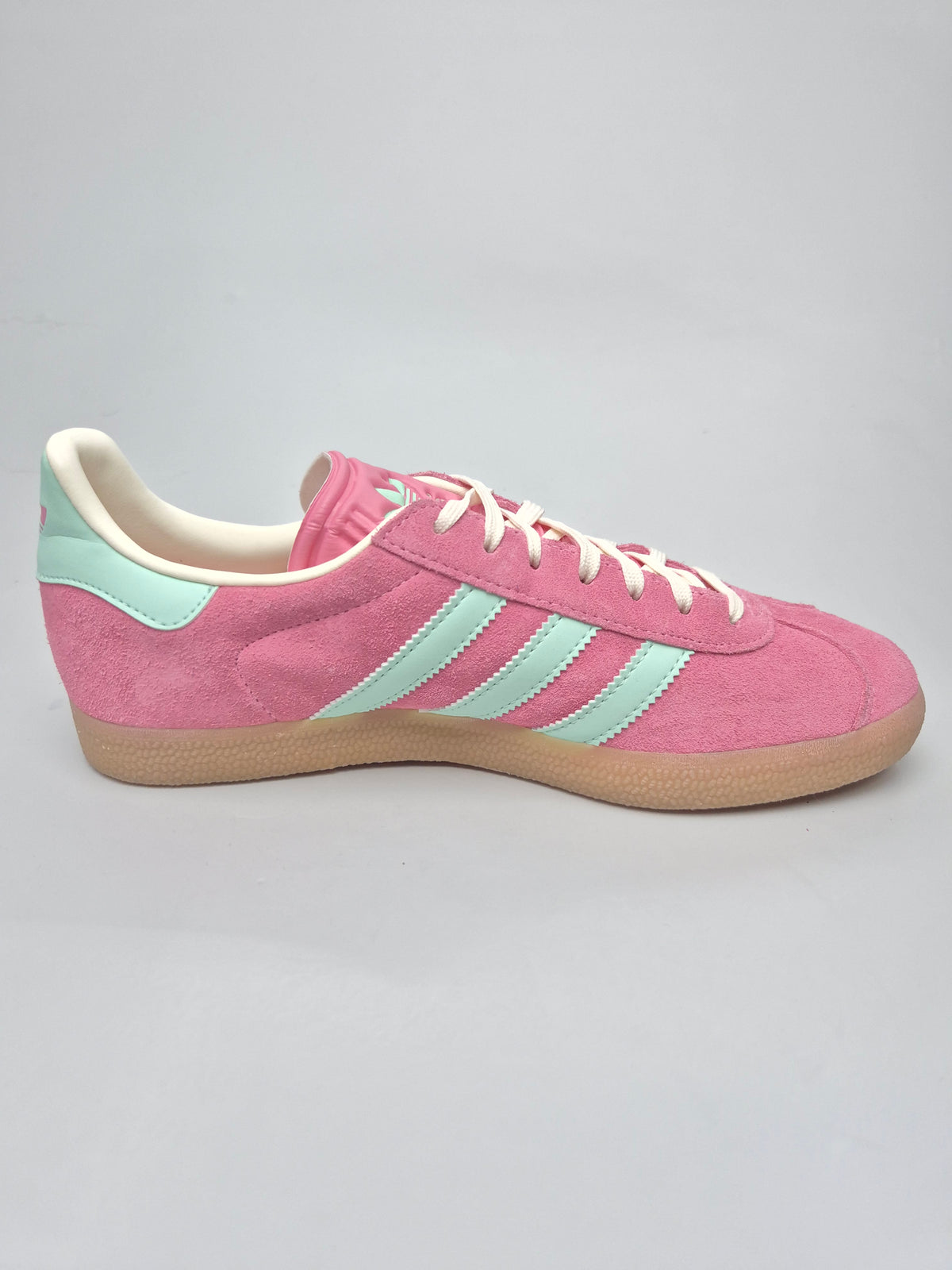 ADIDAS GAZZELE NOVI ORIGINAL PATIKI BR 40