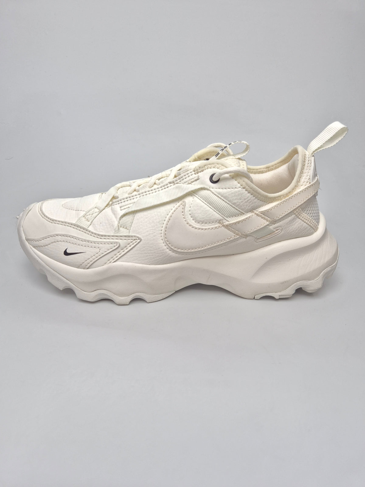NIKE NOVI ORIGINAL PATIKI BR 40