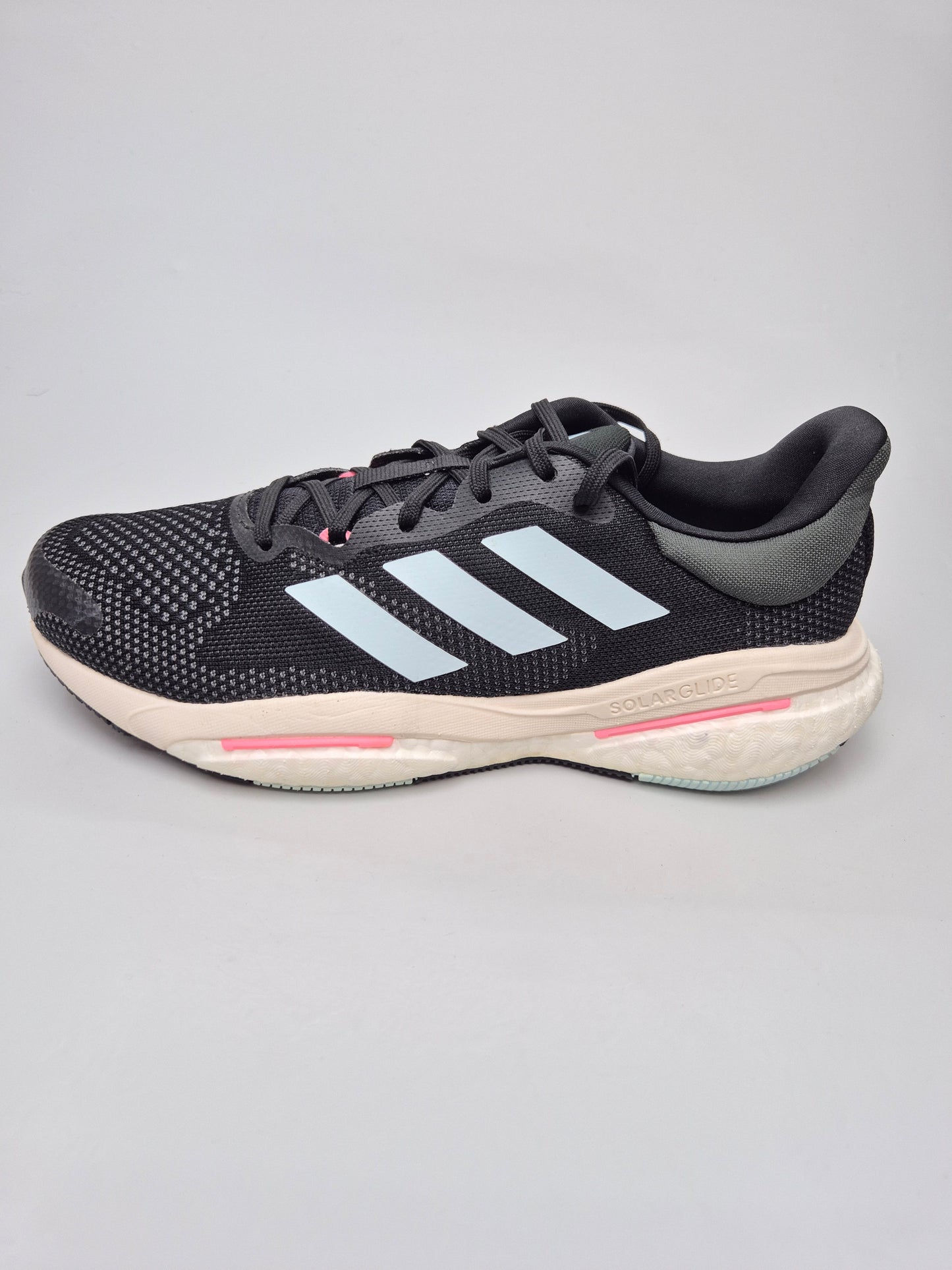 ADIDAS NOVI ORIGINAL PATIKI BR 41